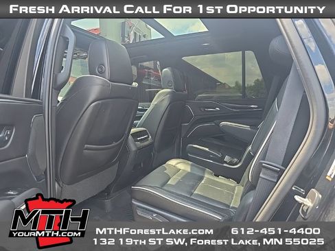 Used 2021 Cadillac Escalade Sport w/ LPO, Illumination Package AWD/4WD image 9