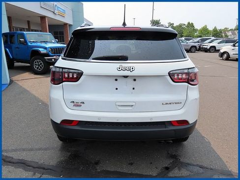 Used 2022 Jeep Compass Limited w/ Sun and Sound Group AWD/4WD image 6
