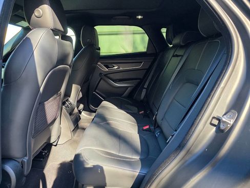 Used 2021 Jaguar F-PACE R-Dynamic S image 31