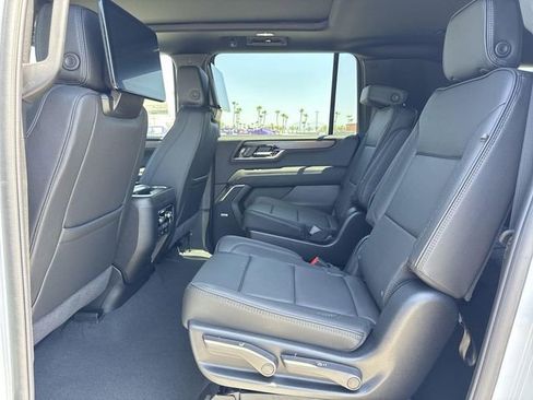 New 2026 GMC Yukon XL Denali w/ Denali Reserve Package AWD/4WD image 24