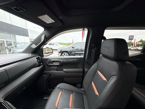 Certified 2024 GMC Sierra 1500 AT4 w/ Technology Package AWD/4WD image 15