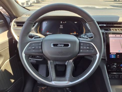 New 2025 Jeep Grand Cherokee L Limited w/ Luxury Tech Group II image 12