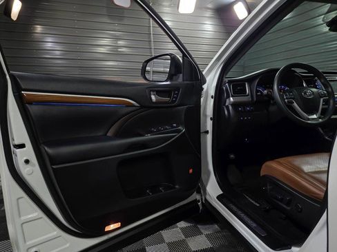 Used 2019 Toyota Highlander Limited Platinum image 36