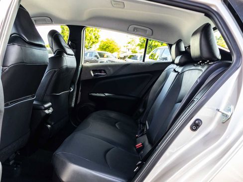 Certified 2020 Toyota Prius Prime XLE w/ Carpet Mat Package FWD image 18