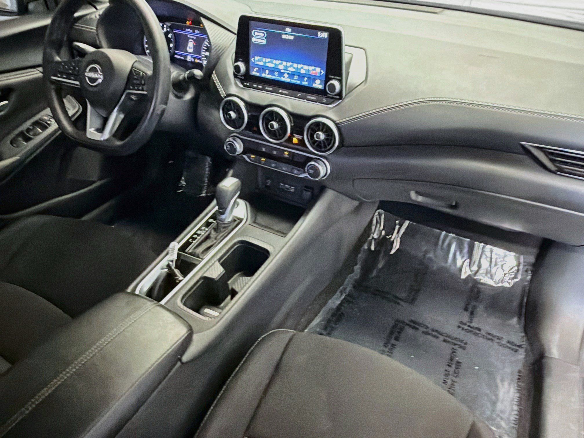 Used 2025 Nissan Sentra SV FWD image 12