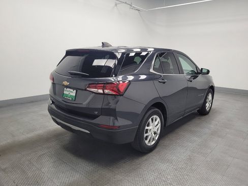 Used 2022 Chevrolet Equinox LT FWD image 9