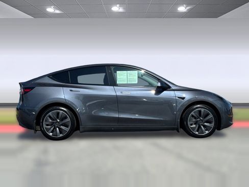 Used 2023 Tesla Model Y Long Range AWD/4WD image 7