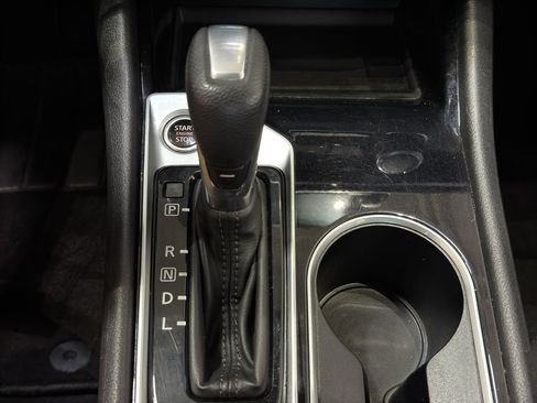 Used 2024 Nissan Altima 2.5 SV FWD image 29