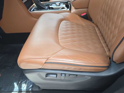 Certified 2024 INFINITI QX80 Sensory w/ Cargo Package AWD/4WD image 16