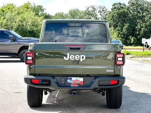 Used 2022 Jeep Gladiator Overland w/ Popular Equipment Package AWD/4WD image 14