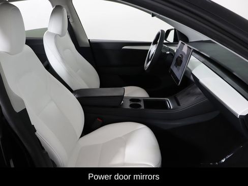 Used 2023 Tesla Model Y Performance AWD/4WD image 16