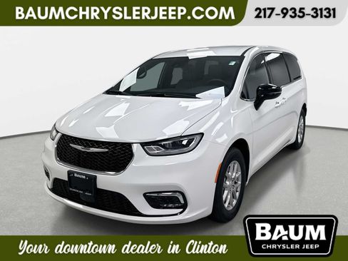 New 2026 Chrysler Pacifica Select FWD image 1