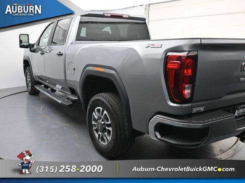 Used 2024 GMC Sierra 3500 Pro AWD/4WD image 14