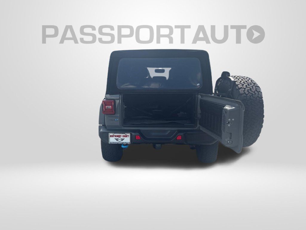 Used 2021 Jeep Wrangler Unlimited Rubicon 4xe w/ Cold Weather Group AWD/4WD image 12