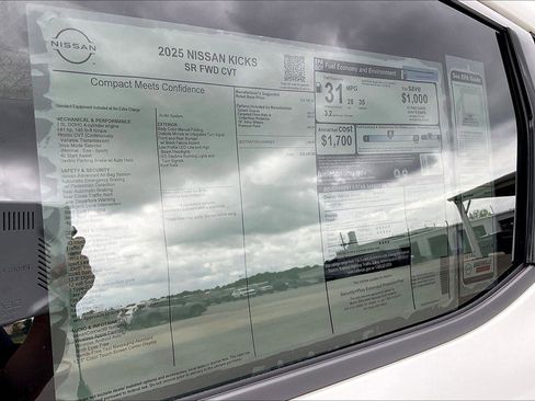 New 2025 Nissan Kicks SR image 13