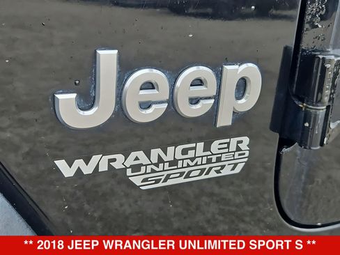 Used 2018 Jeep Wrangler Unlimited Sport S AWD/4WD image 12