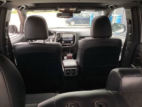 Used 2021 Mitsubishi Outlander LE AWD/4WD image 15