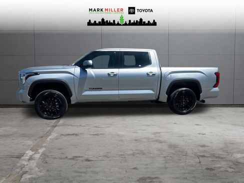 Used 2022 Toyota Tundra SR5 w/ Advanced Technology Package AWD/4WD image 2