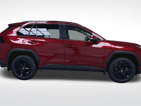 Used 2025 Toyota RAV4 XLE w/ Convenience Package AWD/4WD image 9