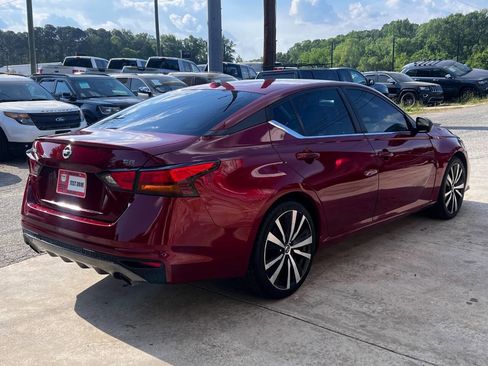 Used 2021 Nissan Altima 2.5 SR FWD image 9