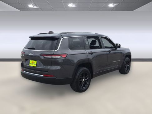Used 2023 Jeep Grand Cherokee L Laredo image 9