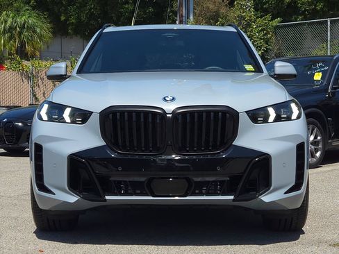 Used 2026 BMW X5 xDrive50e w/ M Sport Package AWD/4WD image 2