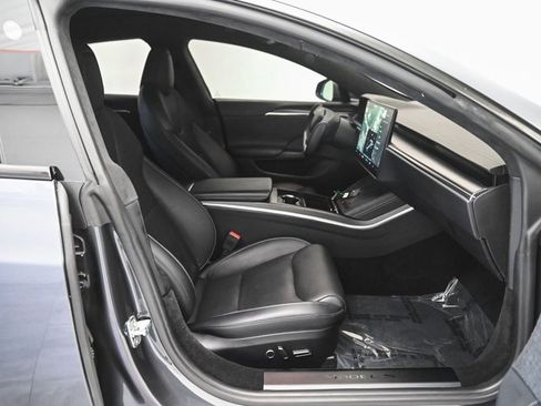 Used 2021 Tesla Model S Plaid image 28