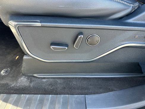 Used 2023 Ford F150 Lariat w/ Equipment Group 502A High image 29