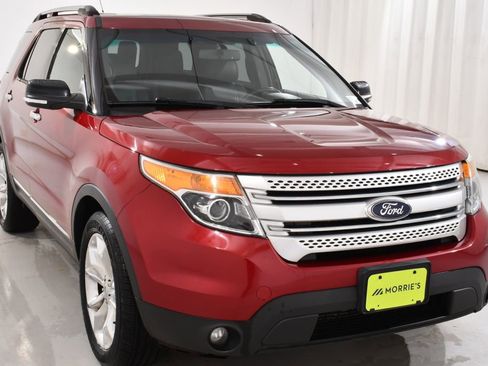 Used 2014 Ford Explorer XLT w/ Equipment Group 202A image 4
