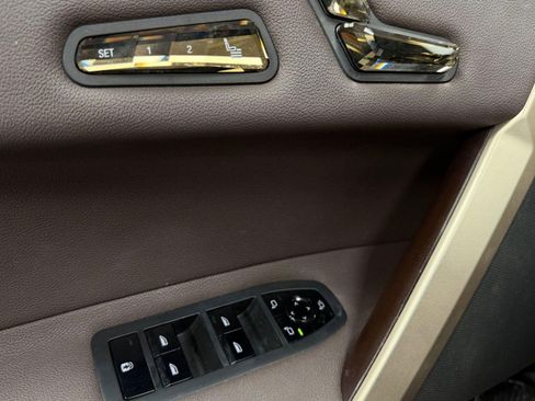 Certified 2023 BMW iX xDrive50 w/ Premium Package image 12