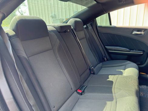 Used 2015 Dodge Charger SXT RWD image 37