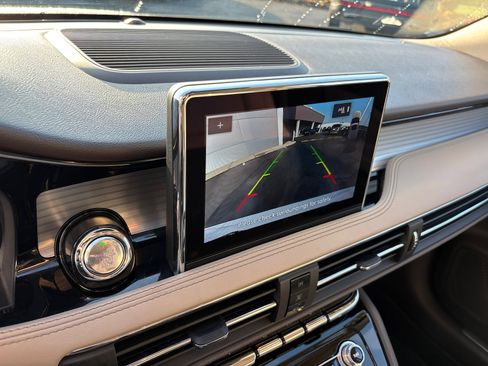 Certified 2022 Lincoln Corsair AWD w/ Premium Package image 20