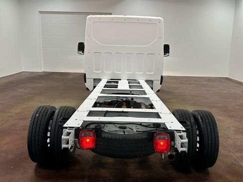 Used 2023 Ford Transit 350 DRW AWD image 28