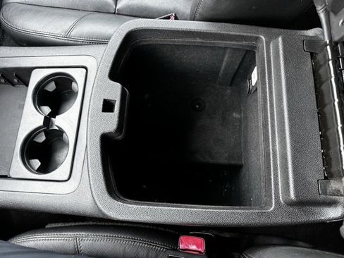 Used 2013 GMC Yukon XL SLT image 16