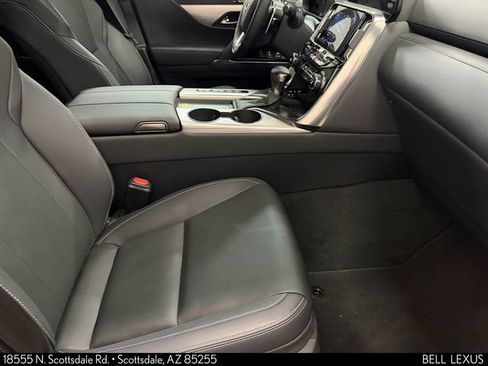 Used 2025 Lexus LX 600 F Sport w/ Accessory Package (2T) AWD/4WD image 13