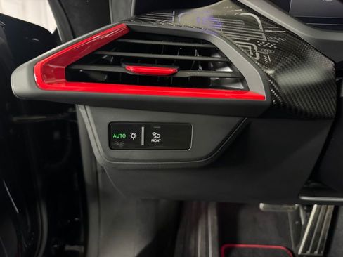 Used 2023 Audi RS e-tron GT image 30