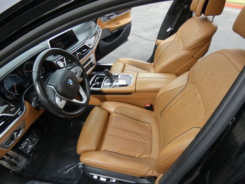 Used 2016 BMW 750i xDrive image 53