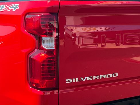 Used 2025 Chevrolet Silverado 1500 LT AWD/4WD image 26
