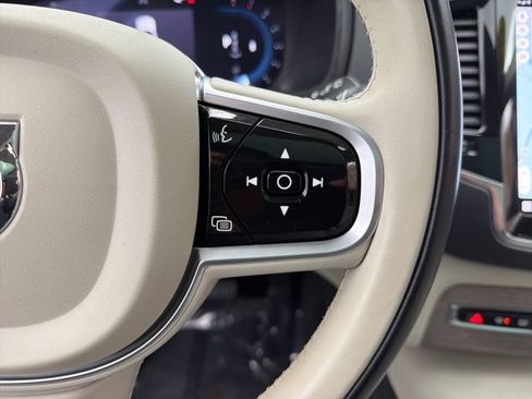 Used 2023 Volvo XC90 B6 Plus image 14