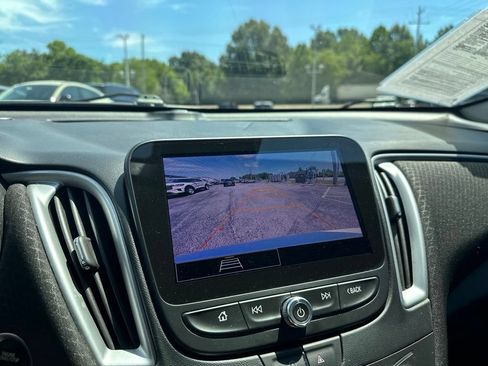 Used 2023 Chevrolet Malibu LT FWD image 22