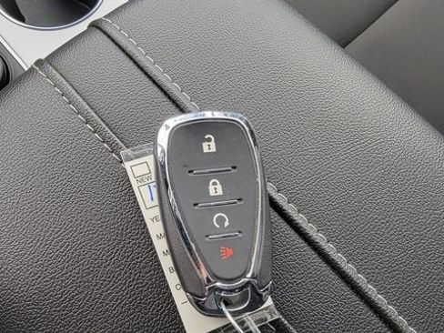 Used 2025 Chevrolet Blazer LT image 38