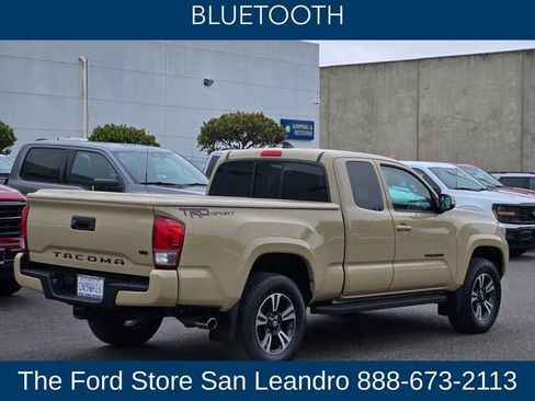 Used 2016 Toyota Tacoma TRD Sport w/ Towing Package RWD image 6