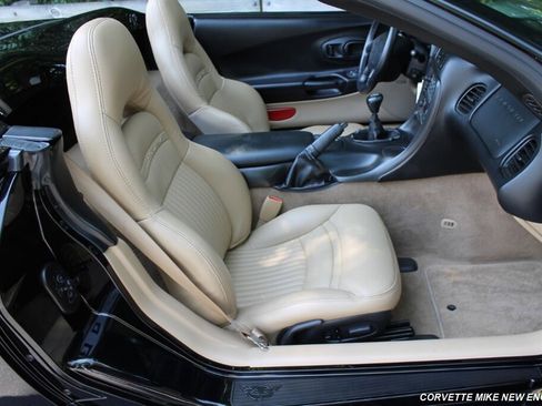 Used 2002 Chevrolet Corvette Convertible w/ Preferred Equipment Group2 image 37