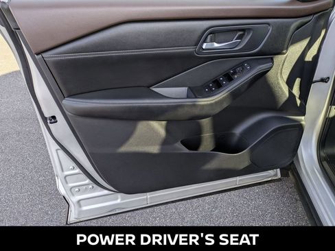 Certified 2022 Nissan Rogue SV w/ SV Premium Package image 12