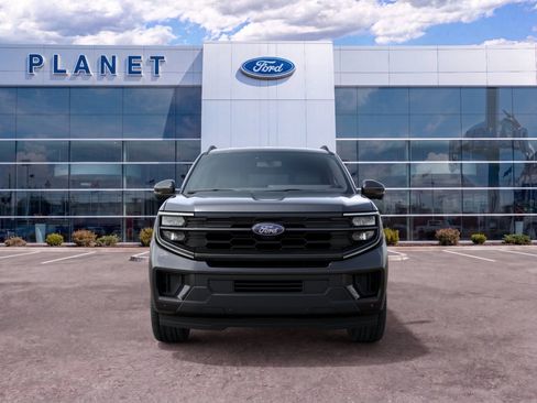 New 2027 Ford Expedition Active RWD image 3
