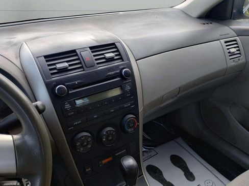 Used 2010 Toyota Corolla LE image 26