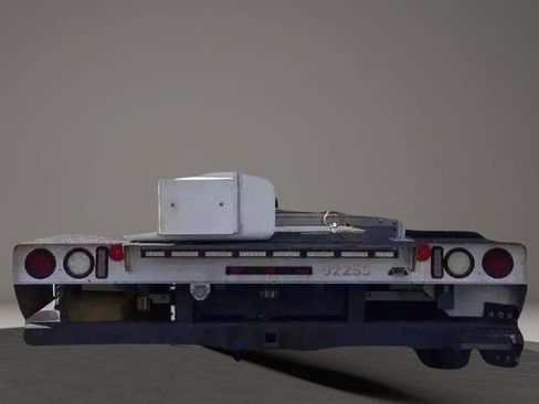 Used 2012 Ford F550 2WD Regular Cab Super Duty w/ PWR Equipment Group image 6