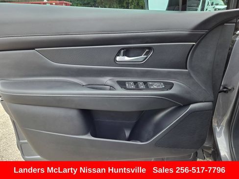 Used 2025 Nissan Murano SV AWD/4WD image 20