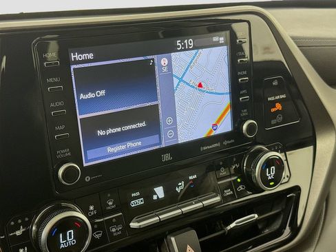 Used 2020 Toyota Highlander Limited AWD/4WD image 18