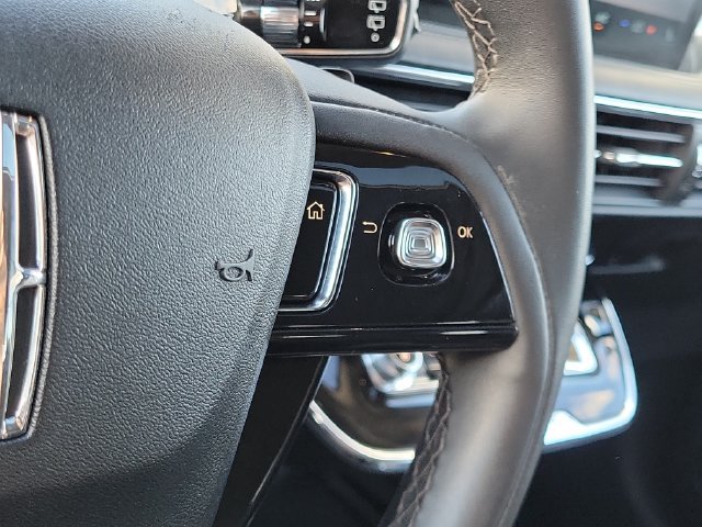 Used 2023 Lincoln Corsair AWD w/ Equipment Group 101A image 17